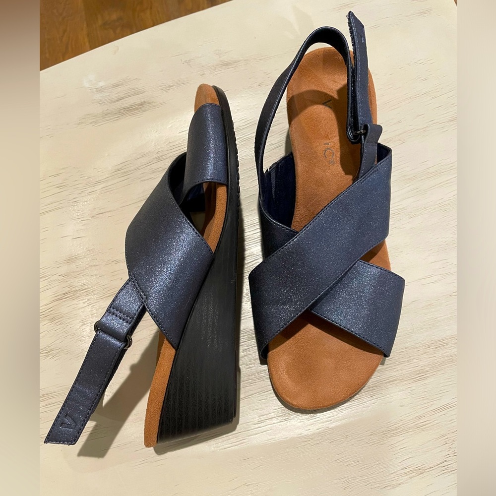 COPY - Vionic McKenna navy metallic sandals, 8.5.